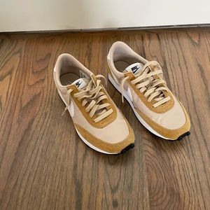 Nike Daybreak sneakers